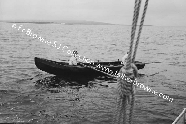 BOATS AND BOATMEN WITH LIFEBOAT TO INNISHMAAN